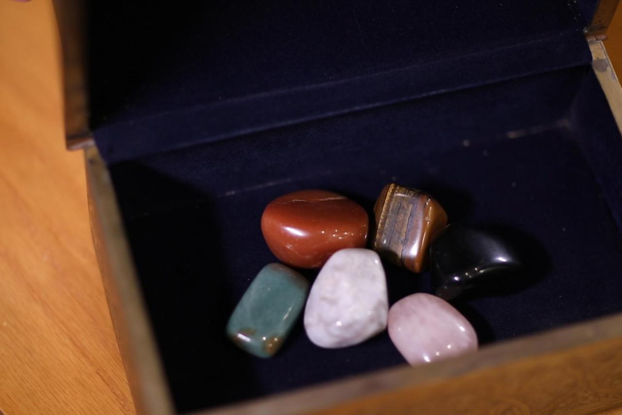 Benben By Dhara Hotels - Adults Only Асуан Екстер'єр фото Tumbled gemstones